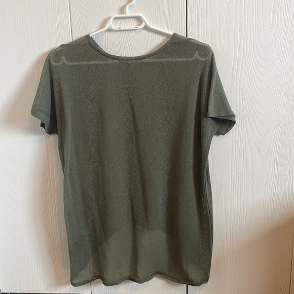Pale green sheer top - Picture 2 of 4